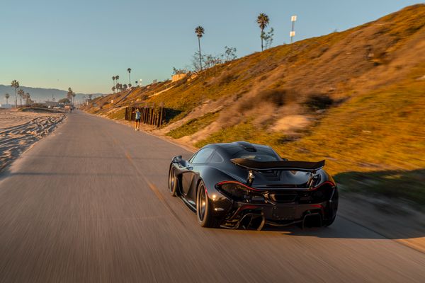 2015 McLaren P1