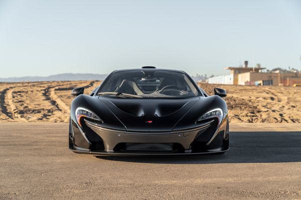 2015 McLaren P1