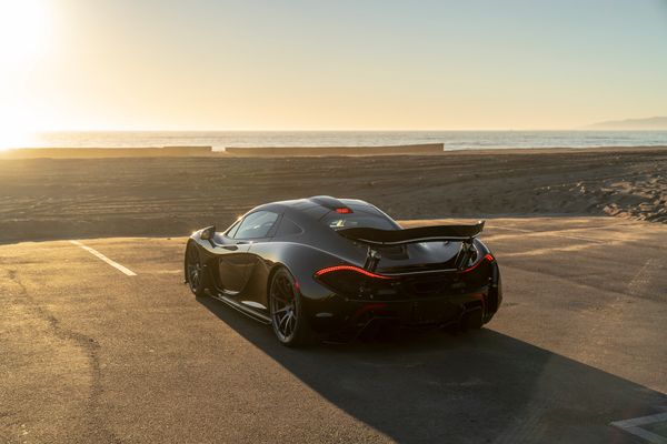 2015 McLaren P1