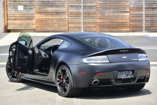 2012 Aston Martin V12 Vantage Carbon Black