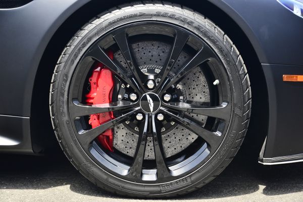 2012 Aston Martin V12 Vantage Carbon Black