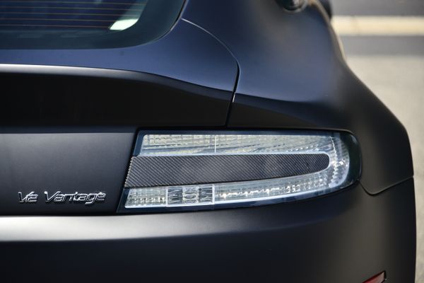 2012 Aston Martin V12 Vantage Carbon Black