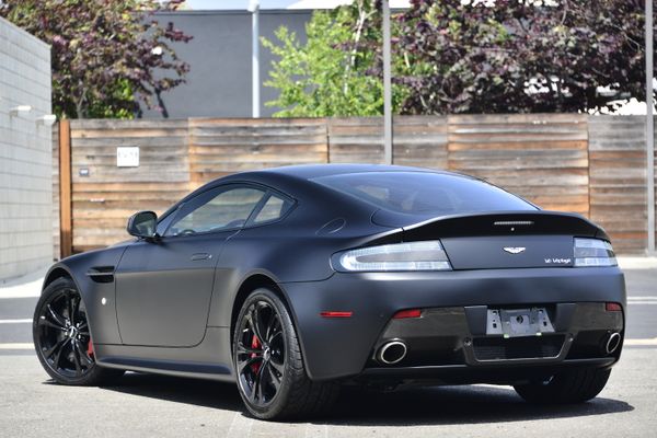 2012 Aston Martin V12 Vantage Carbon Black