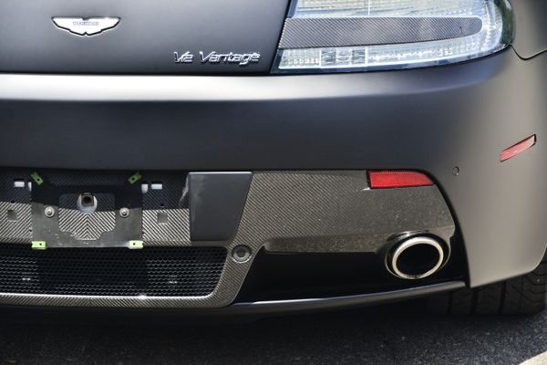 2012 Aston Martin V12 Vantage Carbon Black