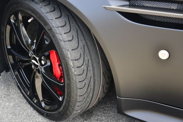 2012 Aston Martin V12 Vantage Carbon Black