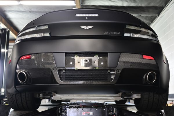 2012 Aston Martin V12 Vantage Carbon Black