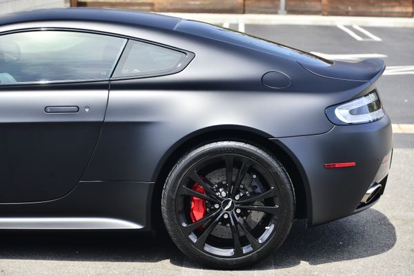 2012 Aston Martin V12 Vantage Carbon Black