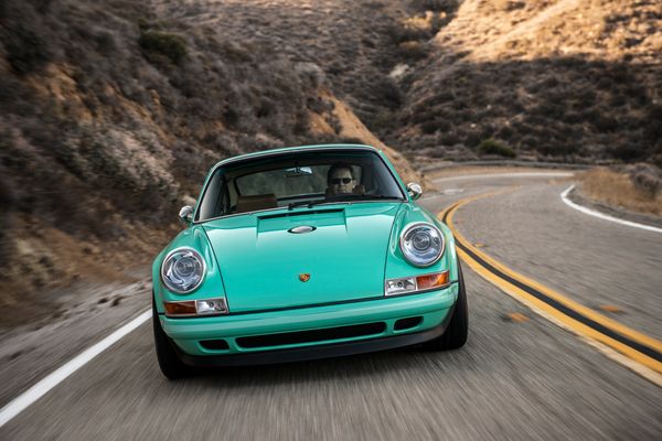 1991 Singer 911 "Malibu"