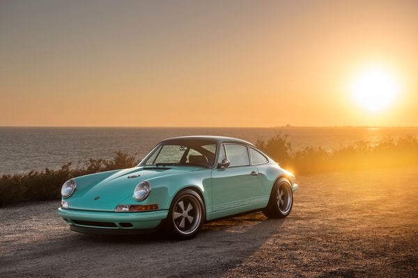 1991 Singer 911 "Malibu"