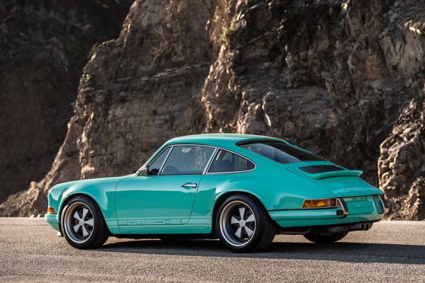 1991 Singer 911 "Malibu"