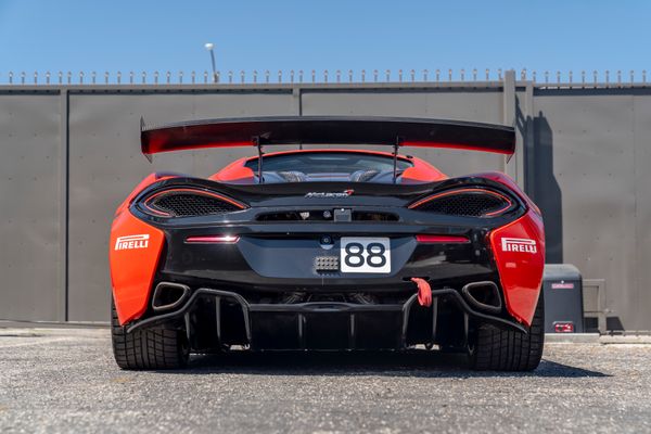 2017 McLaren 570S GT4