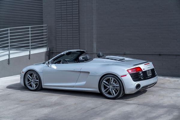 2014 Audi R8 V10 Spyder Quattro S Tronic