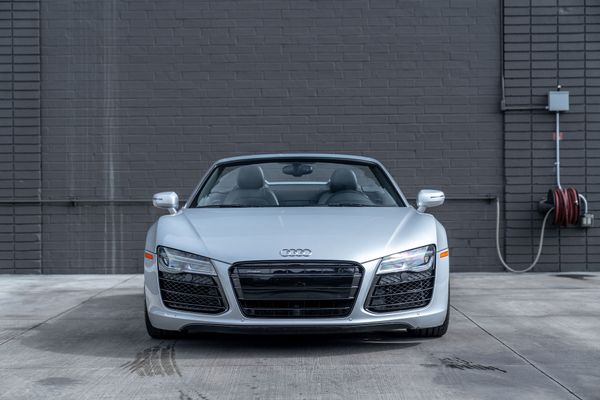 2014 Audi R8 V10 Spyder Quattro S Tronic