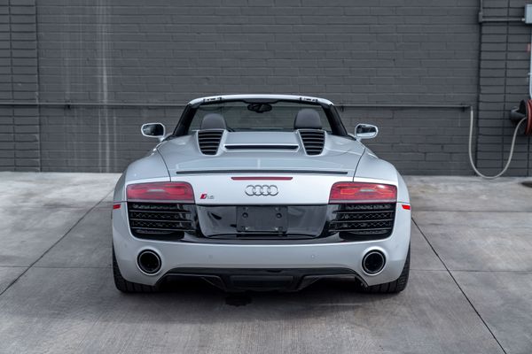 2014 Audi R8 V10 Spyder Quattro S Tronic