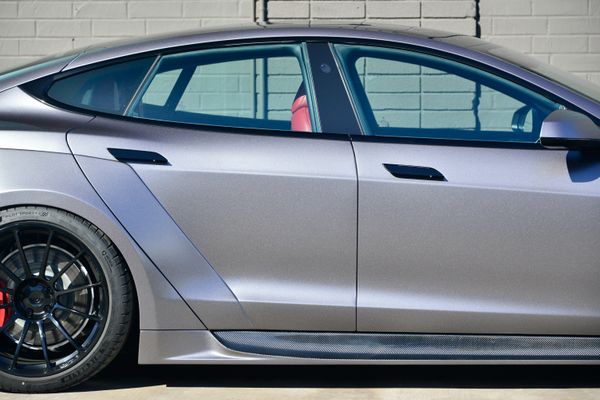 2022 Tesla Model S Plaid