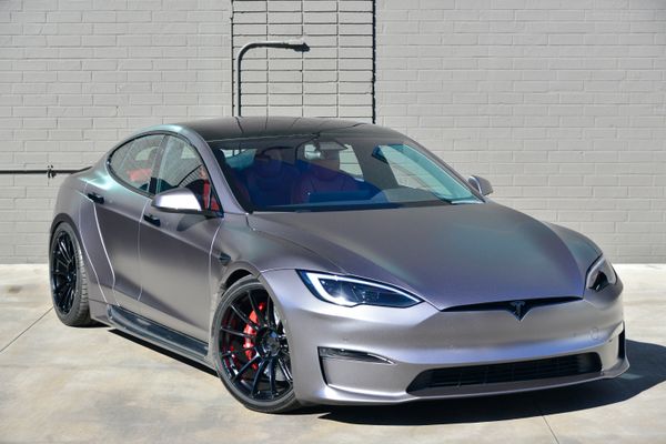 2022 Tesla Model S Plaid