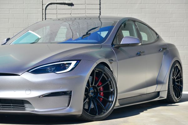 2022 Tesla Model S Plaid