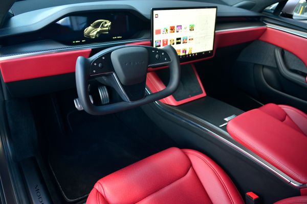 2022 Tesla Model S Plaid