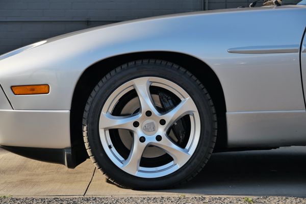 1987 Porsche 928 S4