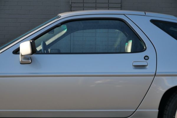 1987 Porsche 928 S4