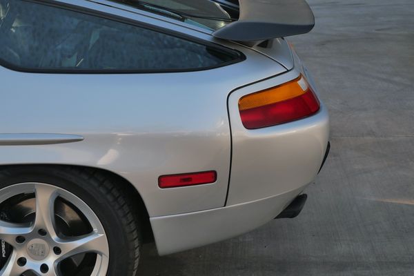 1987 Porsche 928 S4