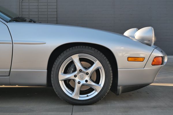 1987 Porsche 928 S4