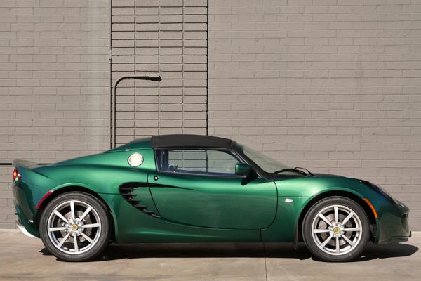 2005 Lotus Elise