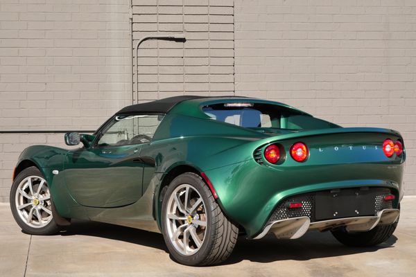 2005 Lotus Elise