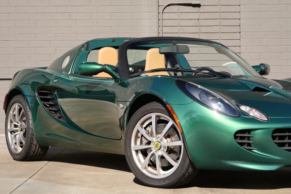 2005 Lotus Elise