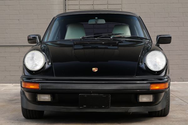 1987 Porsche 911 Carrera Coupe