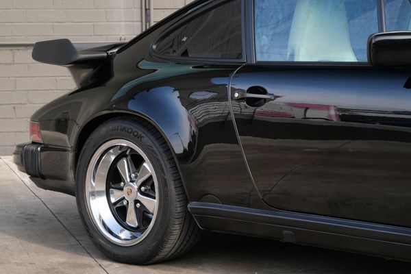 1987 Porsche 911 Carrera Coupe