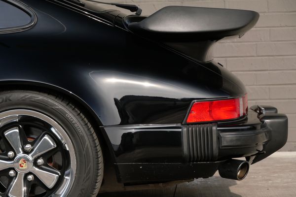 1987 Porsche 911 Carrera Coupe