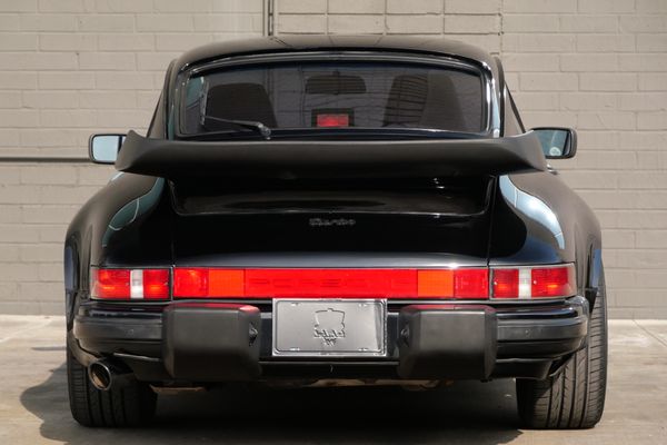 1987 Porsche 911 Carrera Coupe