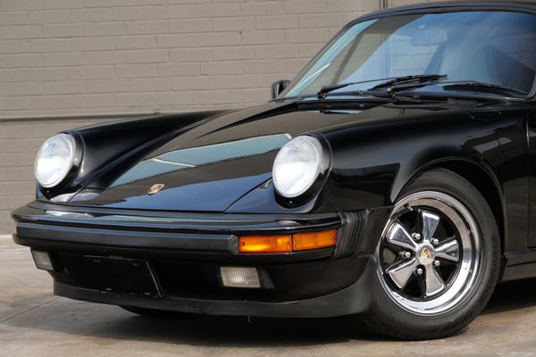 1987 Porsche 911 Carrera Coupe