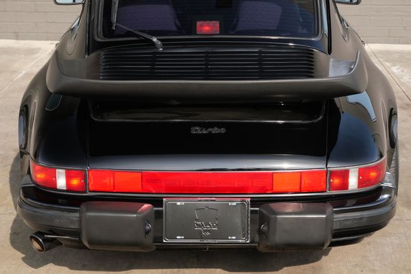 1987 Porsche 911 Carrera Coupe